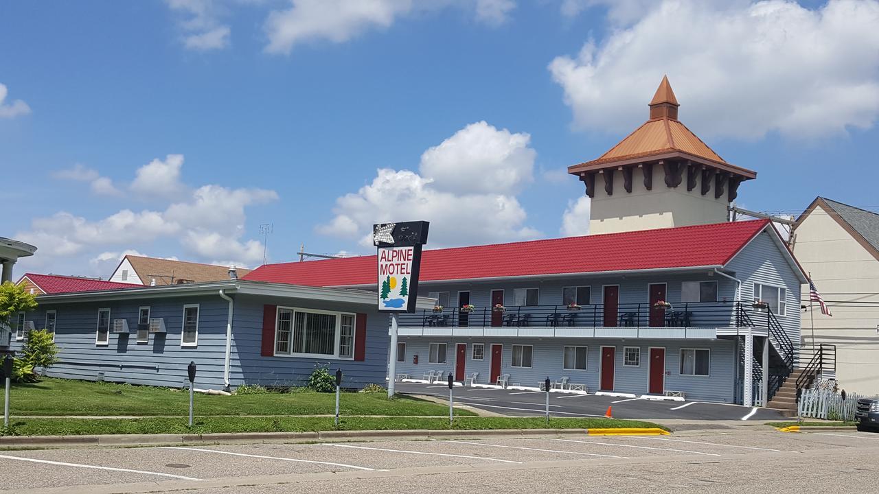 Alpine Motel In Heart Of Wisconsin Dells Downtown. 外观 照片